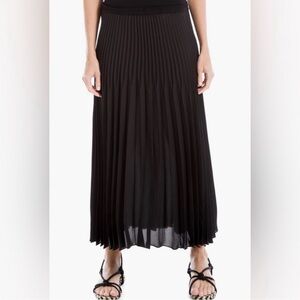 Max Studio Black Pleated Maxi Skirt - Women's Size XS